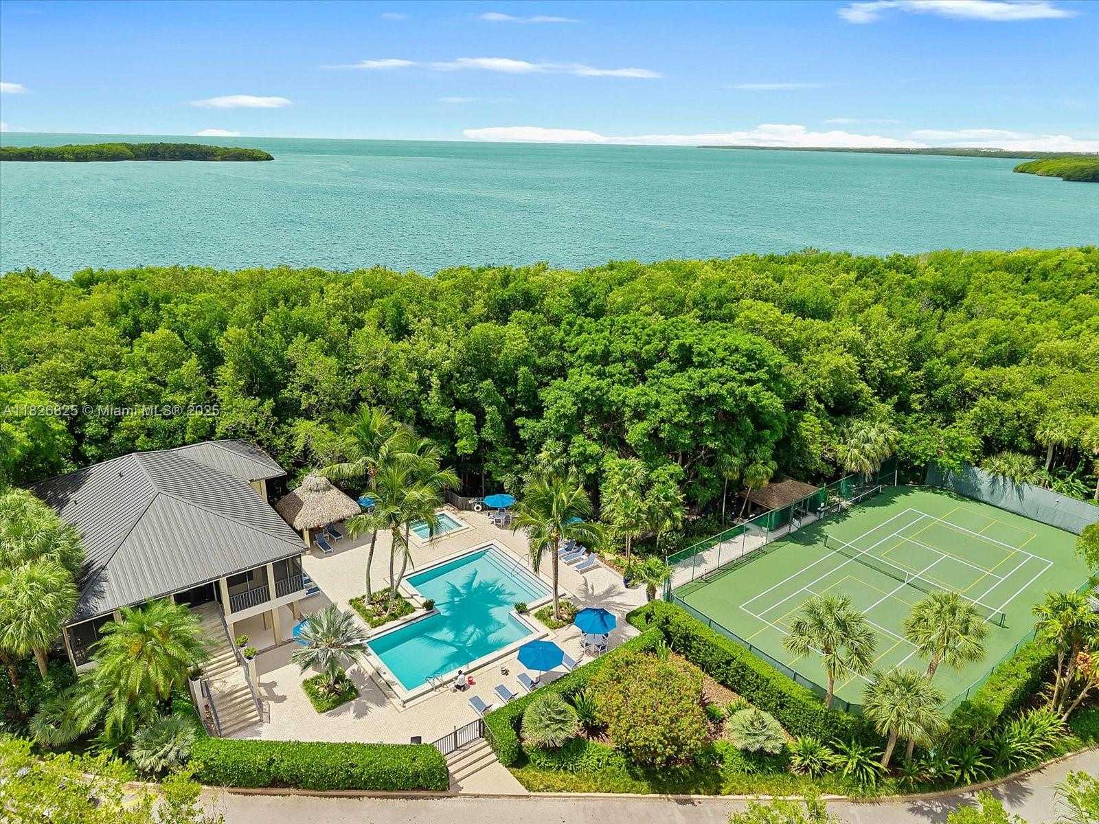 Small Image of 5843 PARADISE POINT DR, Palmetto Bay Number 33