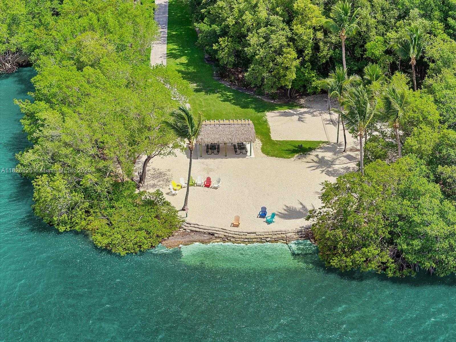 Small Image of 5843 PARADISE POINT DR, Palmetto Bay Number 34