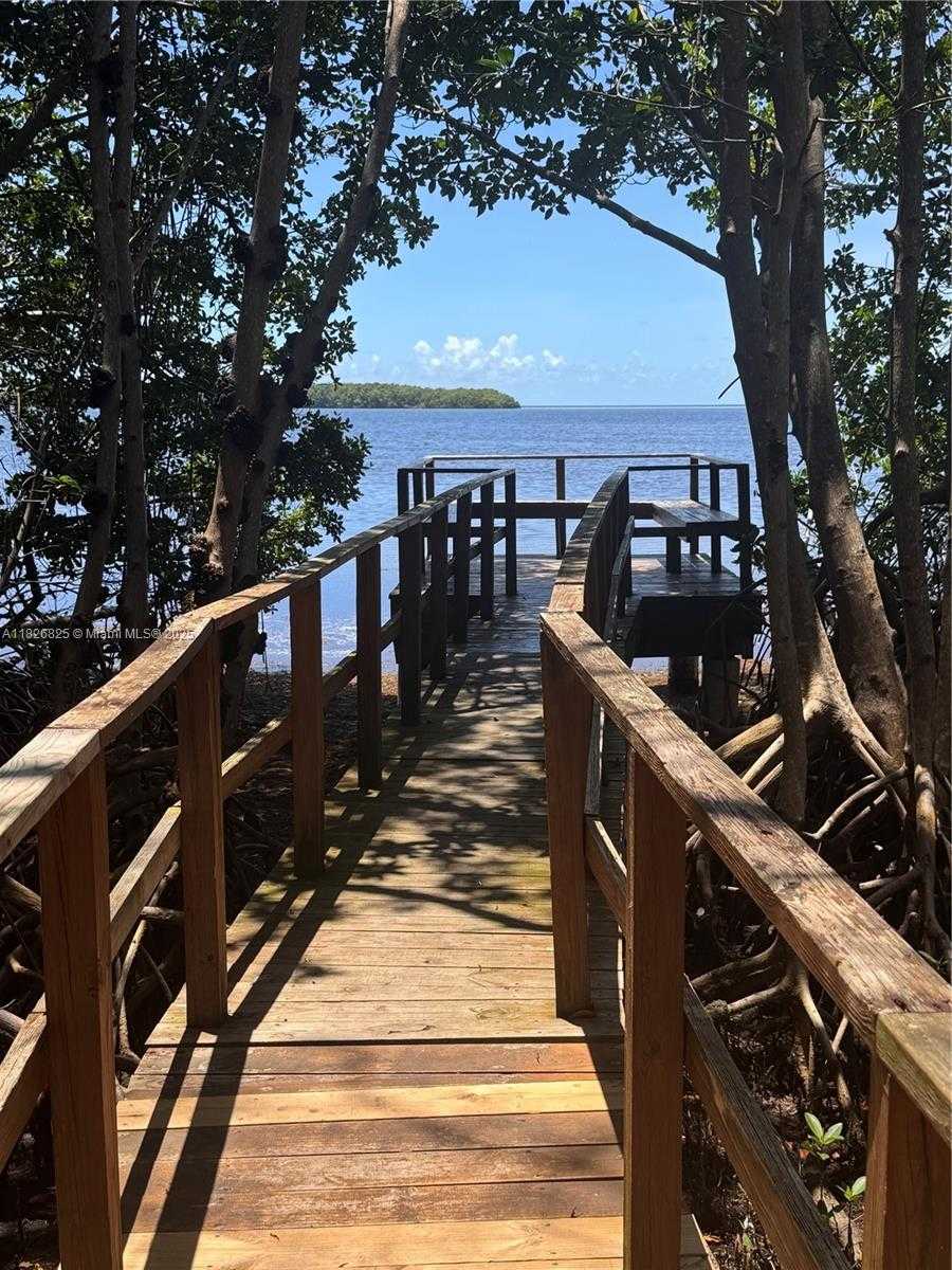 Small Image of 5843 PARADISE POINT DR, Palmetto Bay Number 37