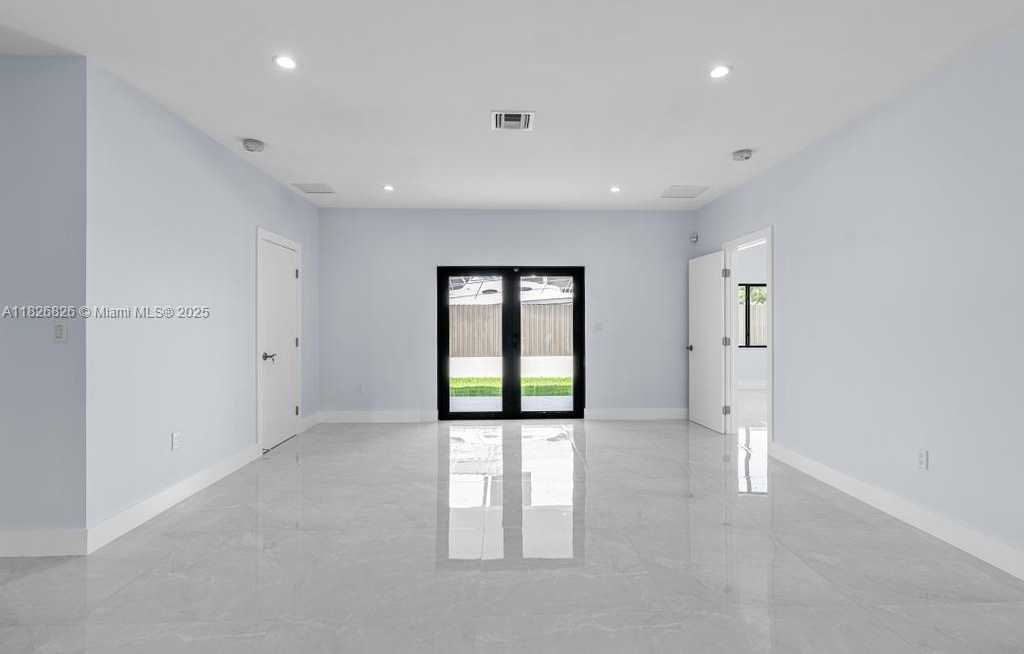 Small Image of 21311 INGRAHAM AVE RD, Cutler Bay Number 14