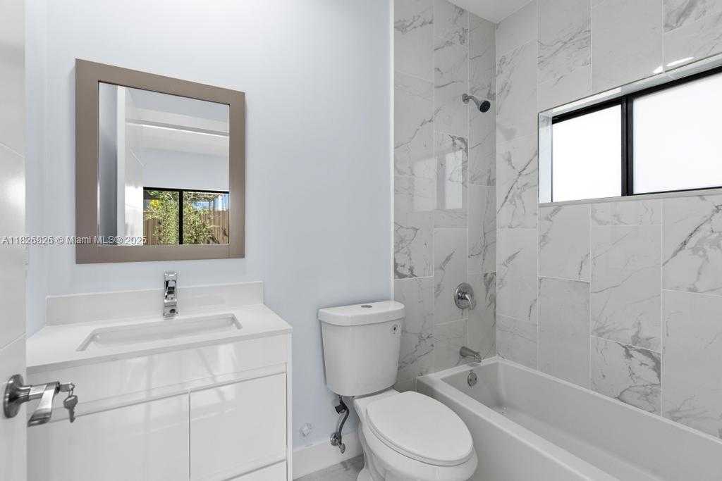Small Image of 21311 INGRAHAM AVE RD, Cutler Bay Number 24