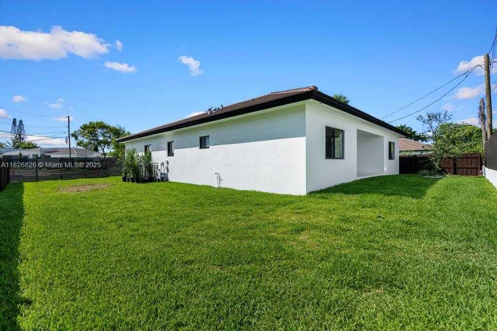 Small Image of 21311 INGRAHAM AVE RD, Cutler Bay Number 33