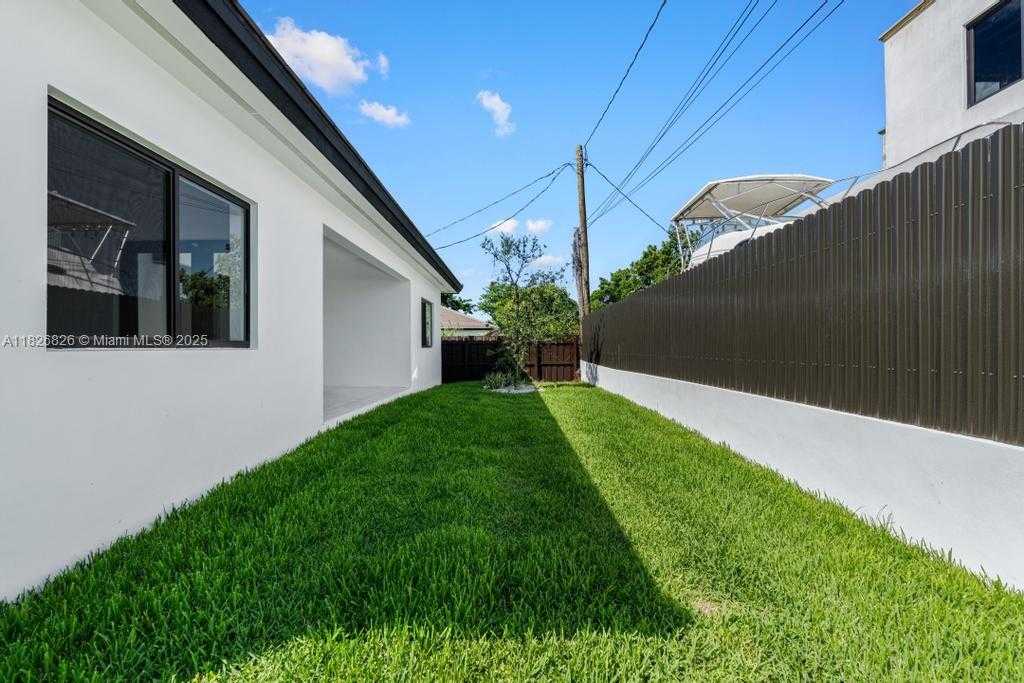 Small Image of 21311 INGRAHAM AVE RD, Cutler Bay Number 35