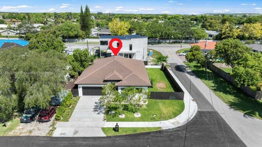 Small Image of 21311 INGRAHAM AVE RD, Cutler Bay Number 37