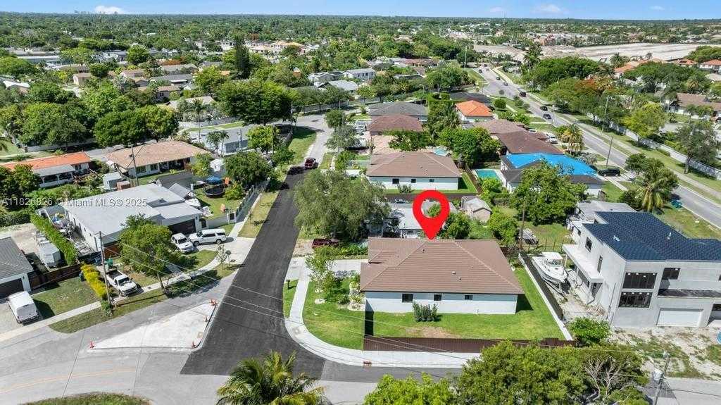 Small Image of 21311 INGRAHAM AVE RD, Cutler Bay Number 39