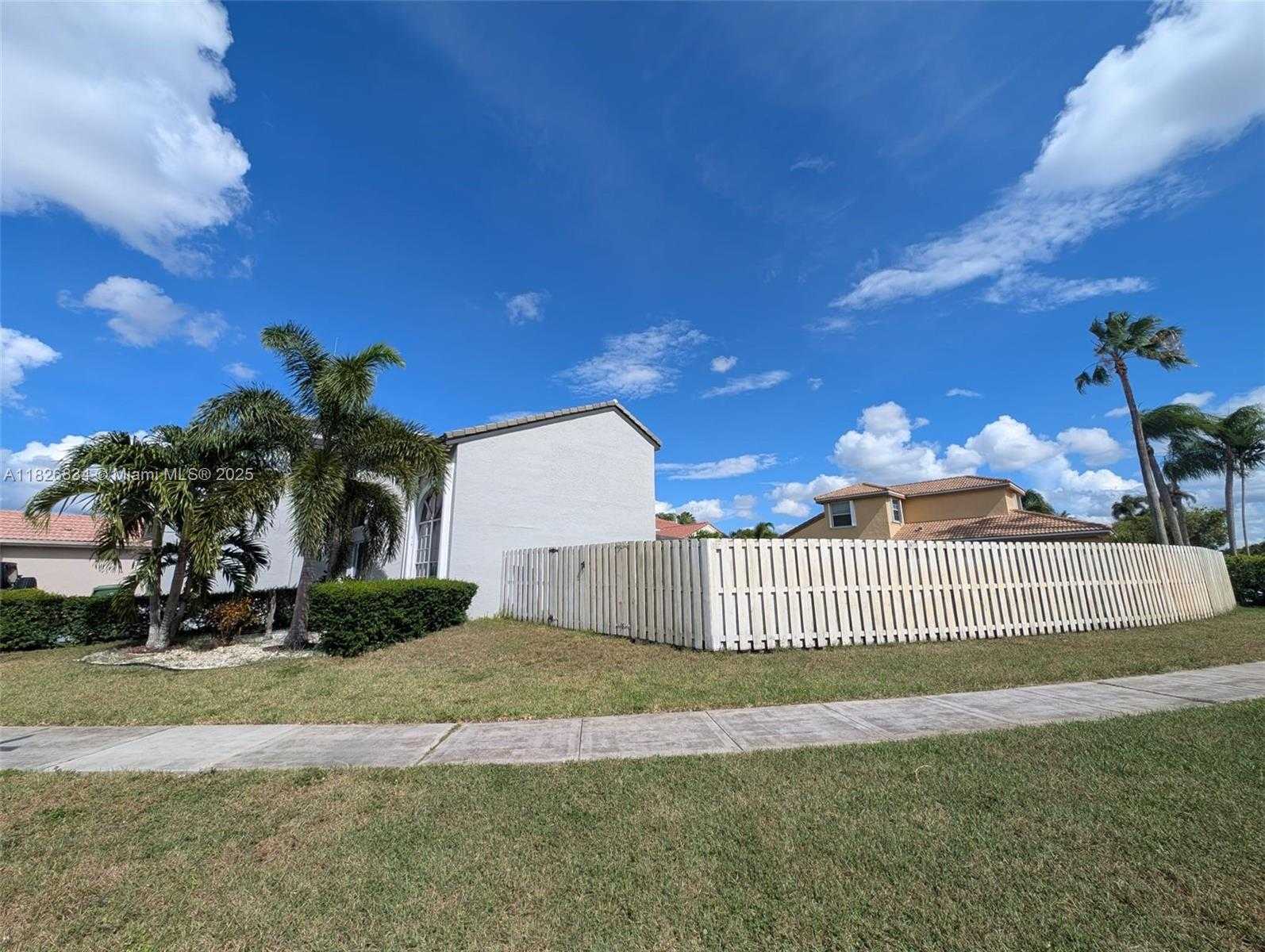 Small Image of 335 SOUTH WEST 183RD WAY, Pembroke Pines Number 12