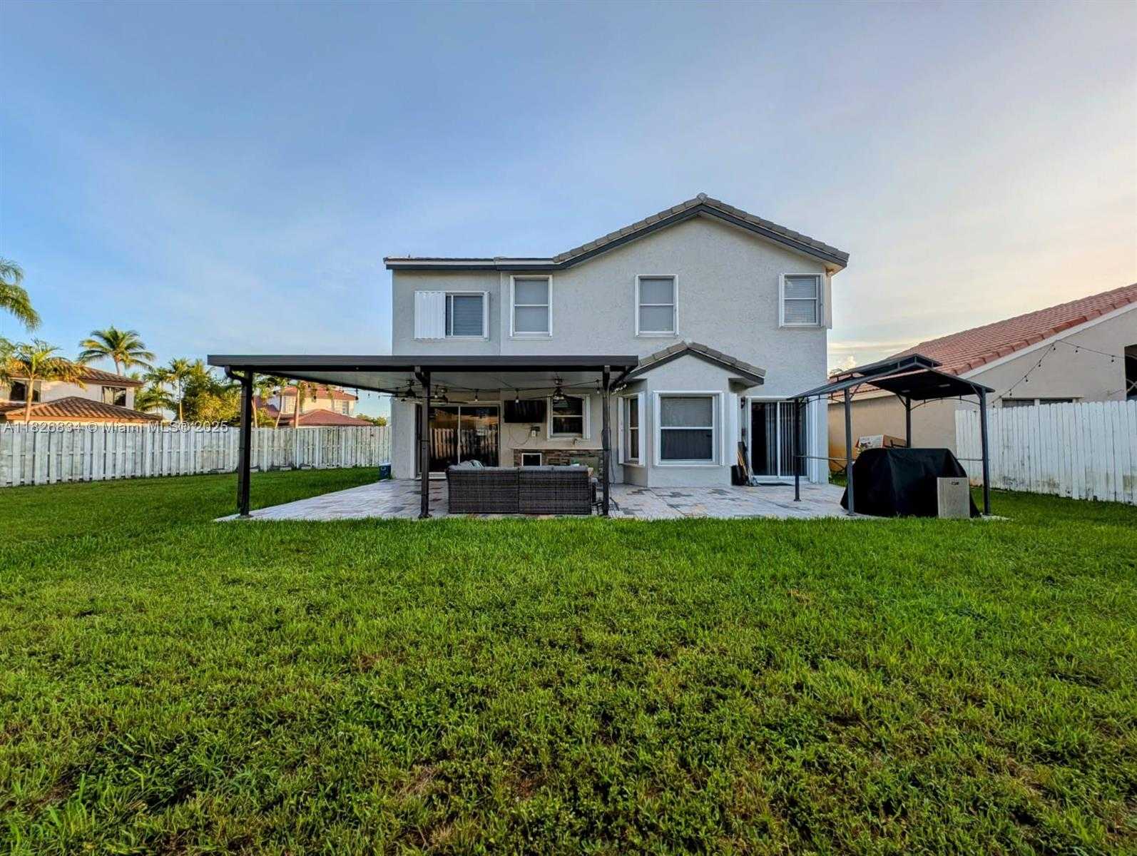 Small Image of 335 SOUTH WEST 183RD WAY, Pembroke Pines Number 2