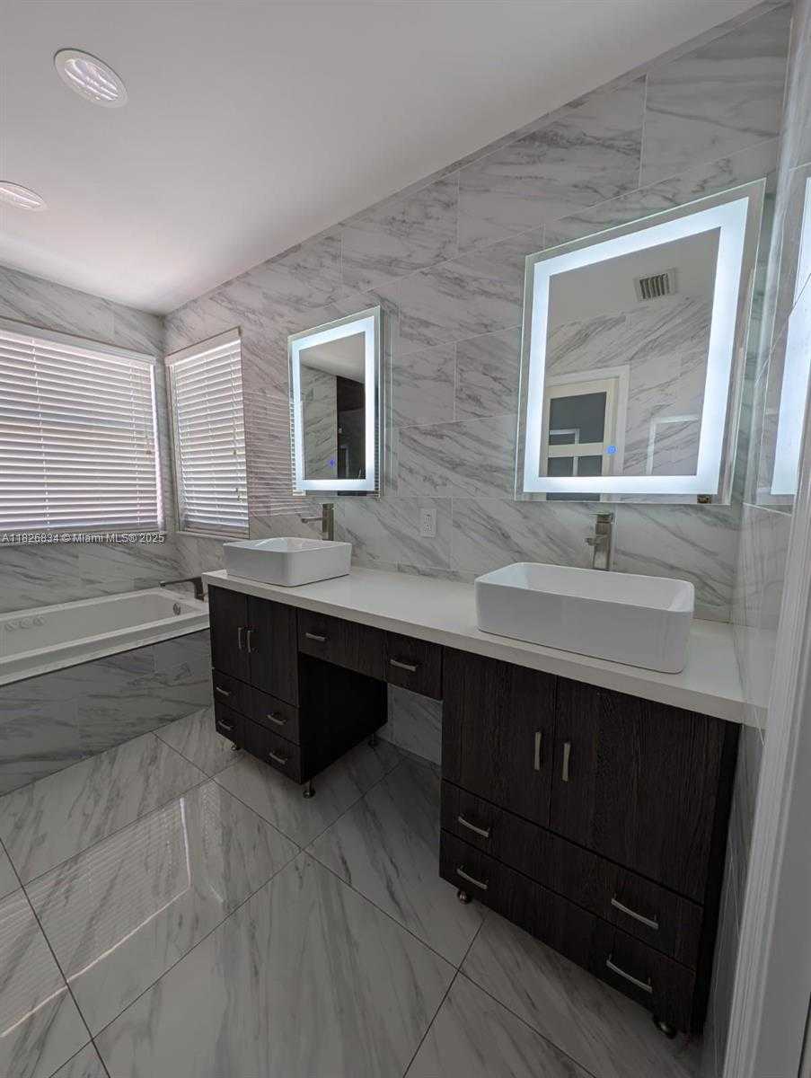 Small Image of 335 SOUTH WEST 183RD WAY, Pembroke Pines Number 20