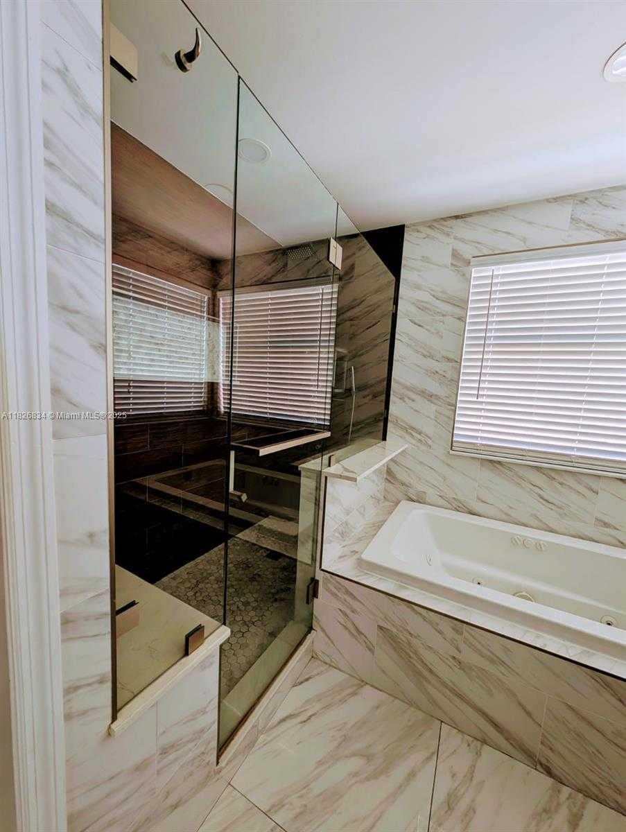Small Image of 335 SOUTH WEST 183RD WAY, Pembroke Pines Number 21