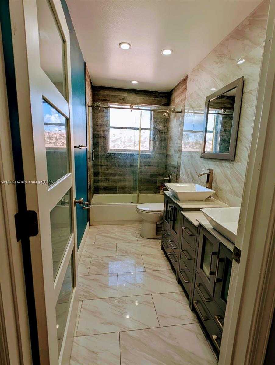 Small Image of 335 SOUTH WEST 183RD WAY, Pembroke Pines Number 30
