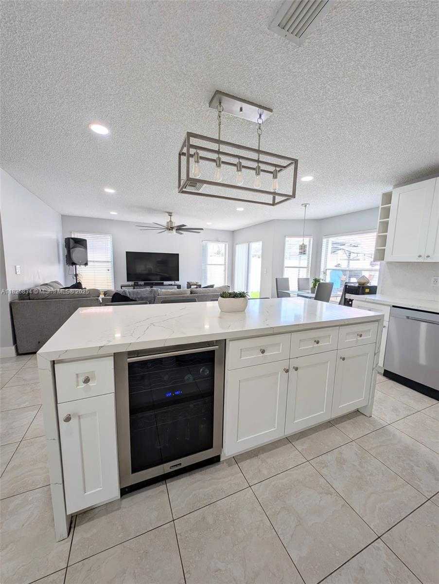 Small Image of 335 SOUTH WEST 183RD WAY, Pembroke Pines Number 7