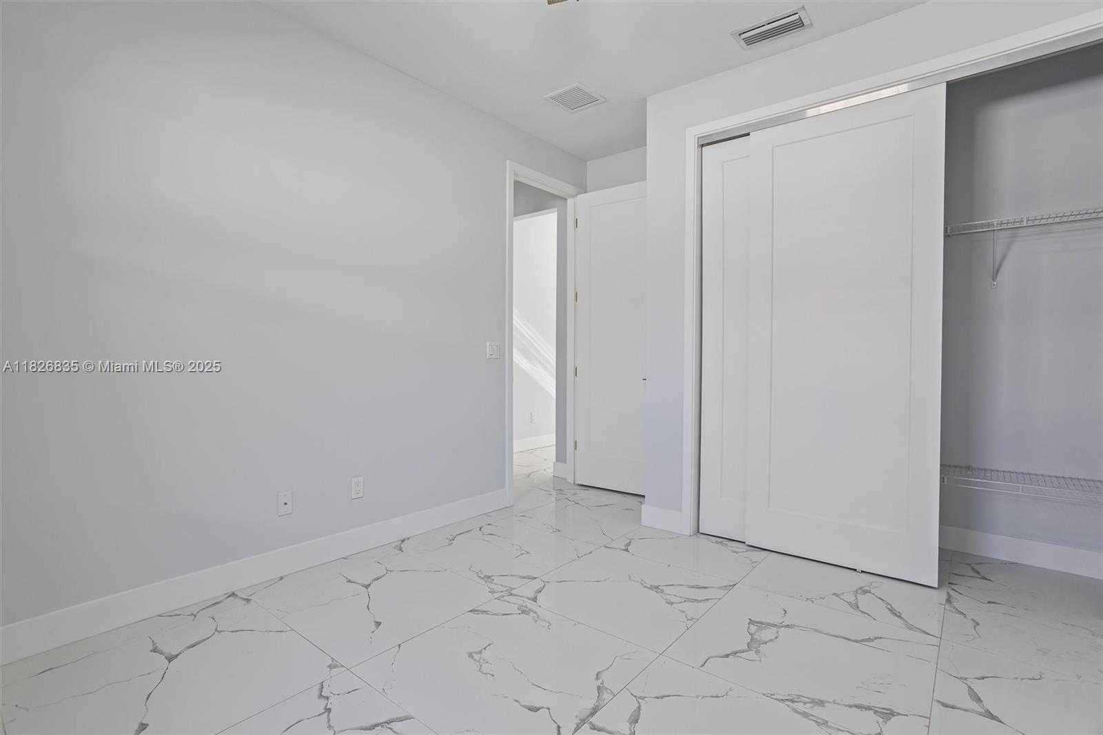 Small Image of 525 EL PRADO, West Palm Beach Number 15