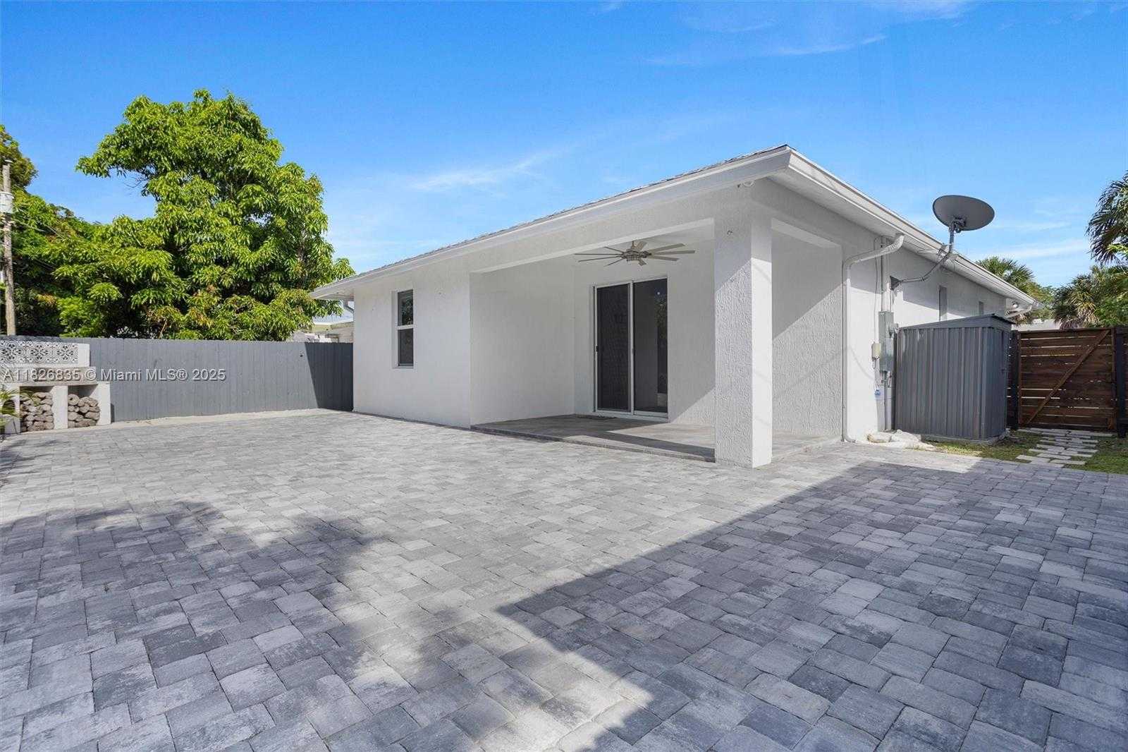 Small Image of 525 EL PRADO, West Palm Beach Number 19