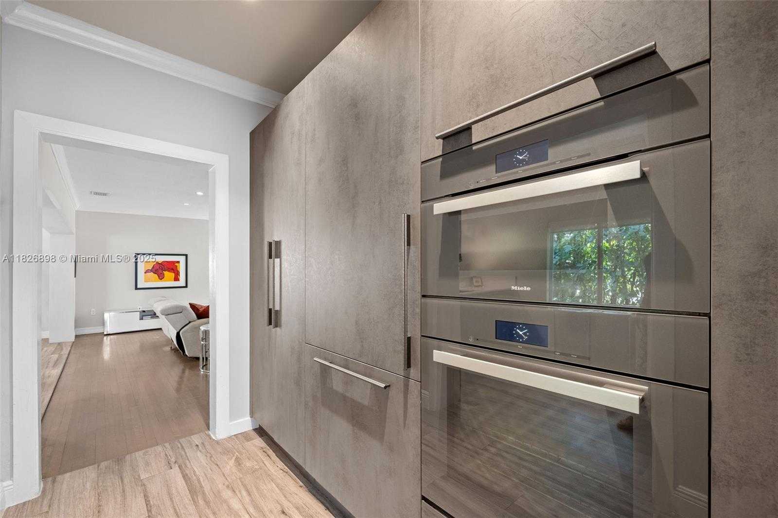 Small Image of 1903 FERDINAND ST, Coral Gables Number 15