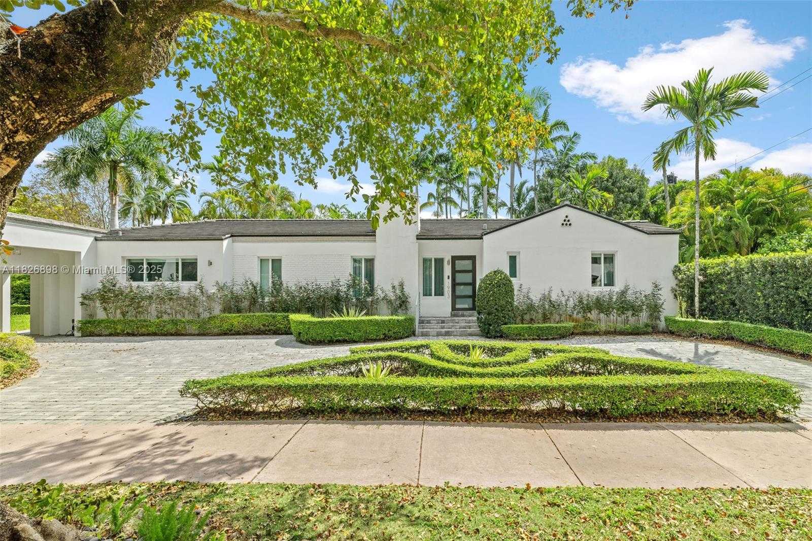 Small Image of 1903 FERDINAND ST, Coral Gables Number 2