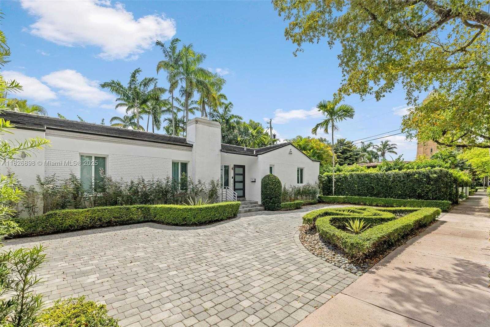 Small Image of 1903 FERDINAND ST, Coral Gables Number 3