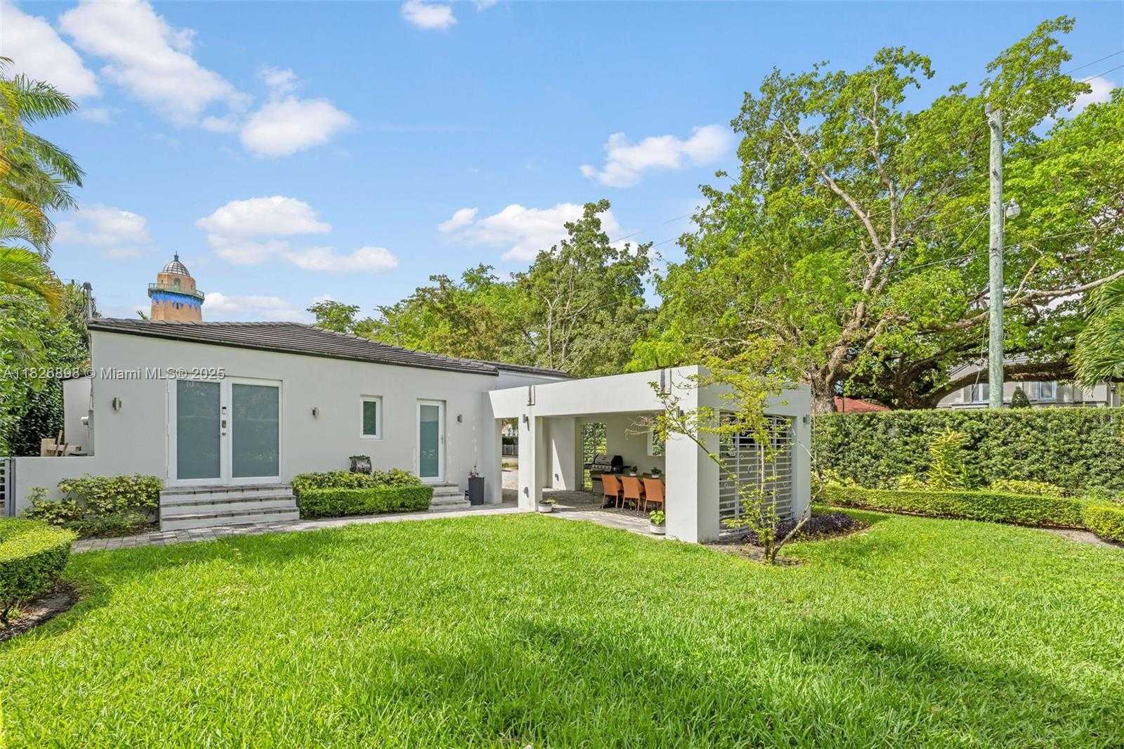 Small Image of 1903 FERDINAND ST, Coral Gables Number 32