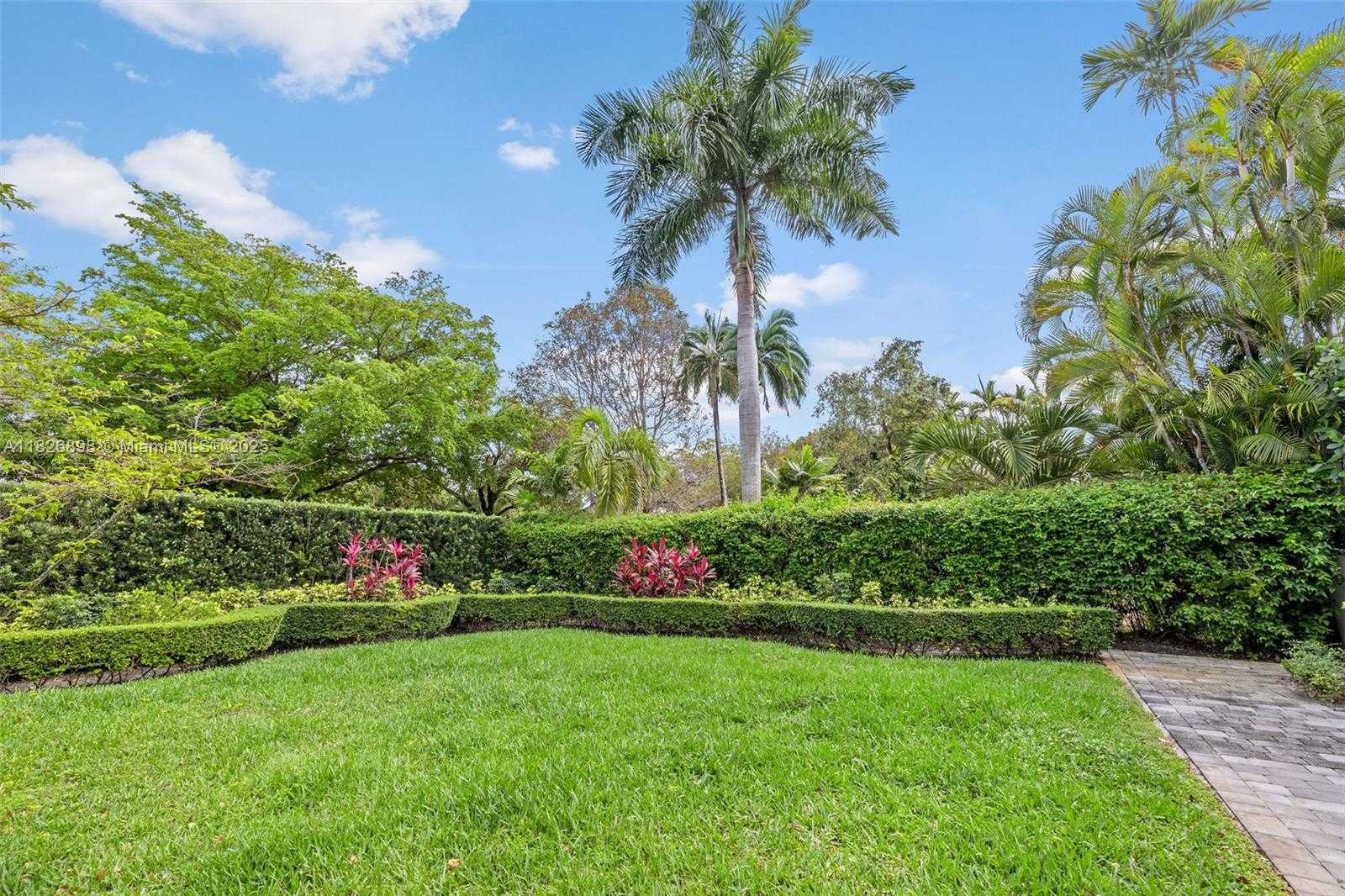 Small Image of 1903 FERDINAND ST, Coral Gables Number 33