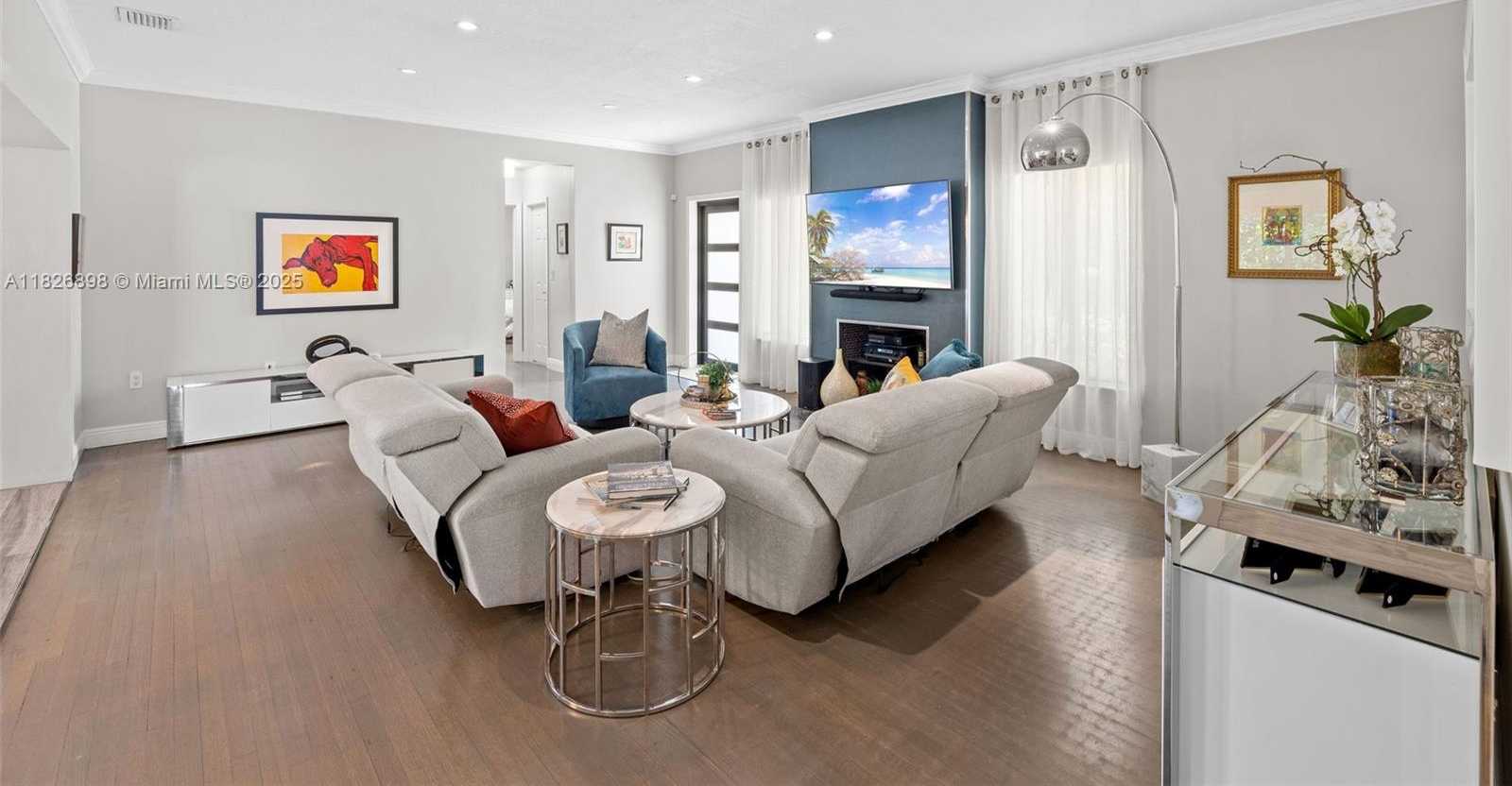Small Image of 1903 FERDINAND ST, Coral Gables Number 5
