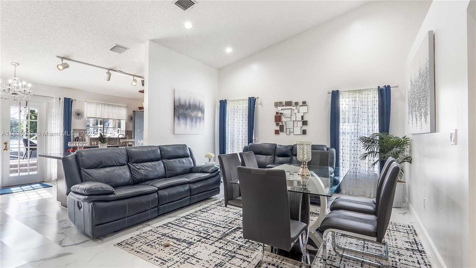 Small Image of 1720 SOUTH WEST 137TH WAY, Miramar Number 11
