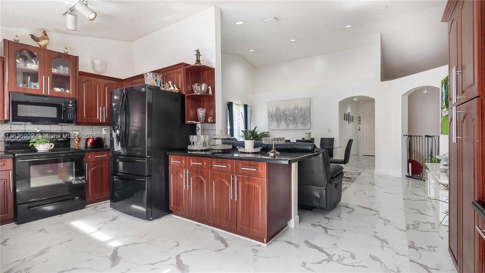 Small Image of 1720 SOUTH WEST 137TH WAY, Miramar Number 14