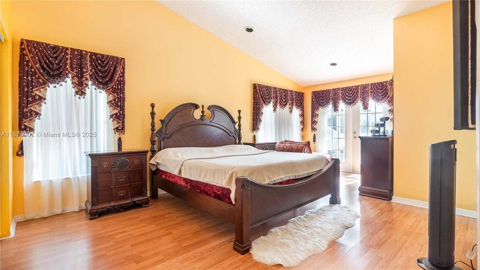 Small Image of 1720 SOUTH WEST 137TH WAY, Miramar Number 17