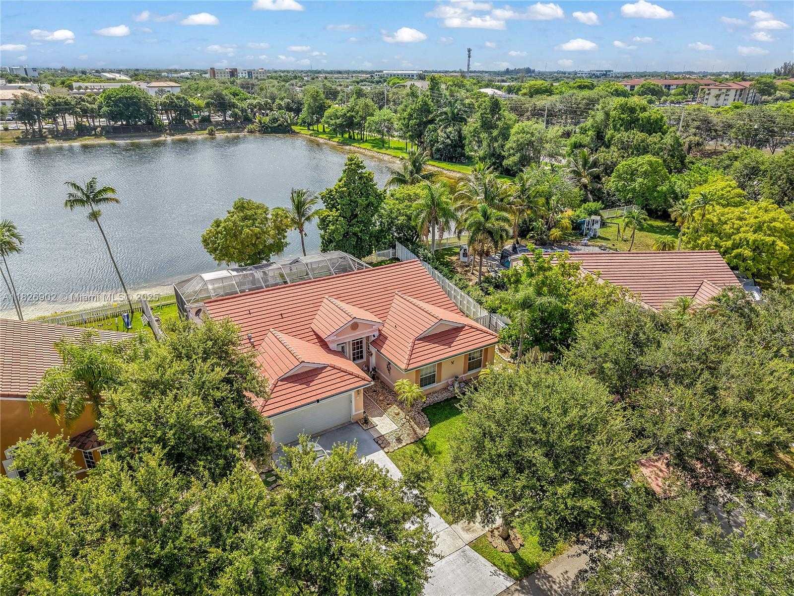 Small Image of 1720 SOUTH WEST 137TH WAY, Miramar Number 42