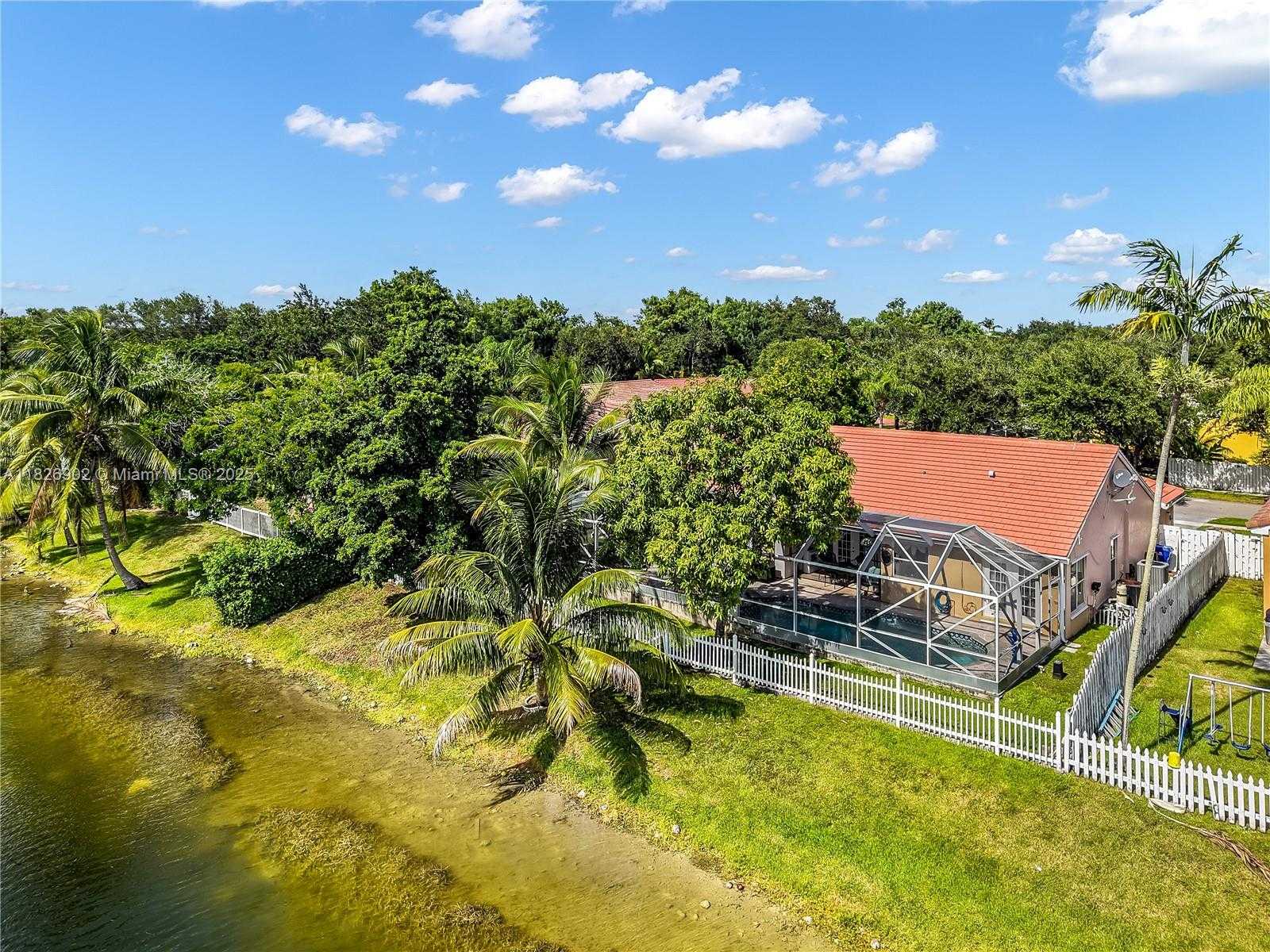 Small Image of 1720 SOUTH WEST 137TH WAY, Miramar Number 44