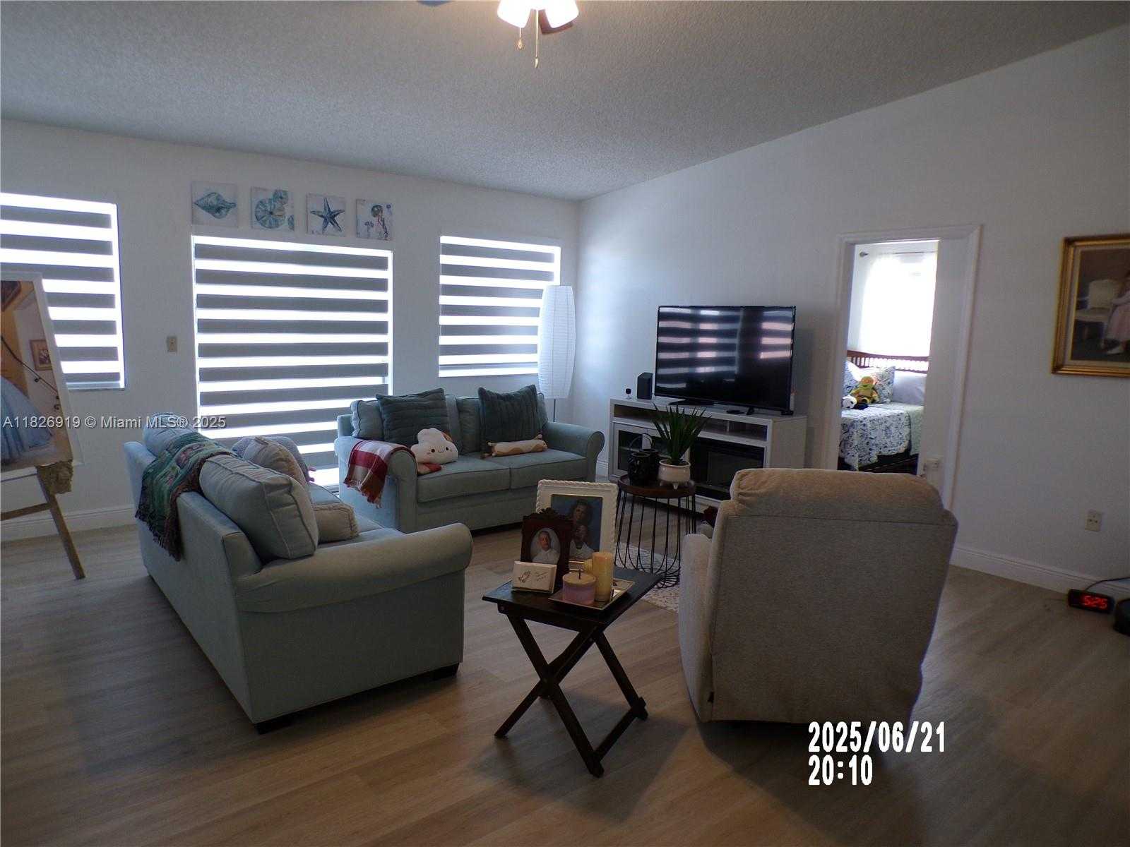 Small Image of 11900 SOUTH WEST 272ND TER, Homestead Number 25