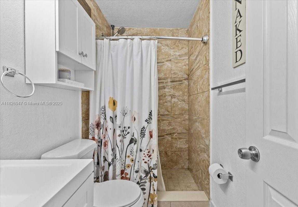Small Image of 7307 SOUTH WEST 8TH ST, North Lauderdale Number 15