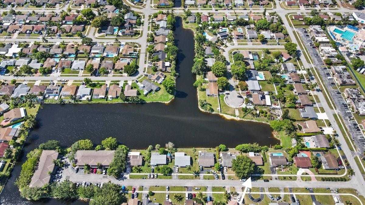 Small Image of 7307 SOUTH WEST 8TH ST, North Lauderdale Number 21