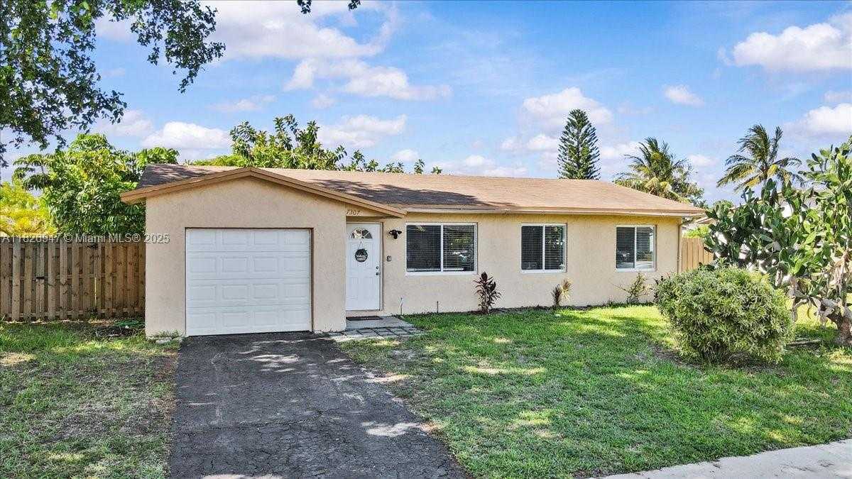 Small Image of 7307 SOUTH WEST 8TH ST, North Lauderdale Number 22