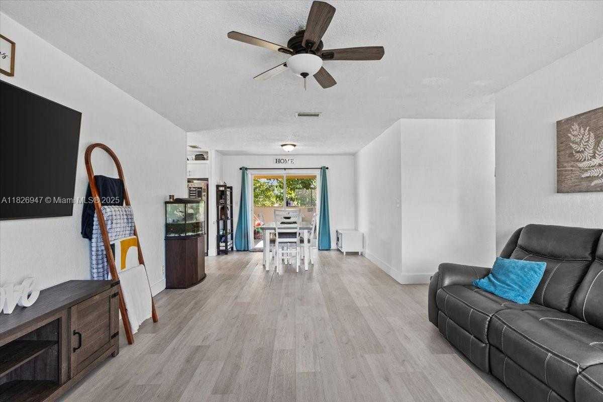 Small Image of 7307 SOUTH WEST 8TH ST, North Lauderdale Number 4