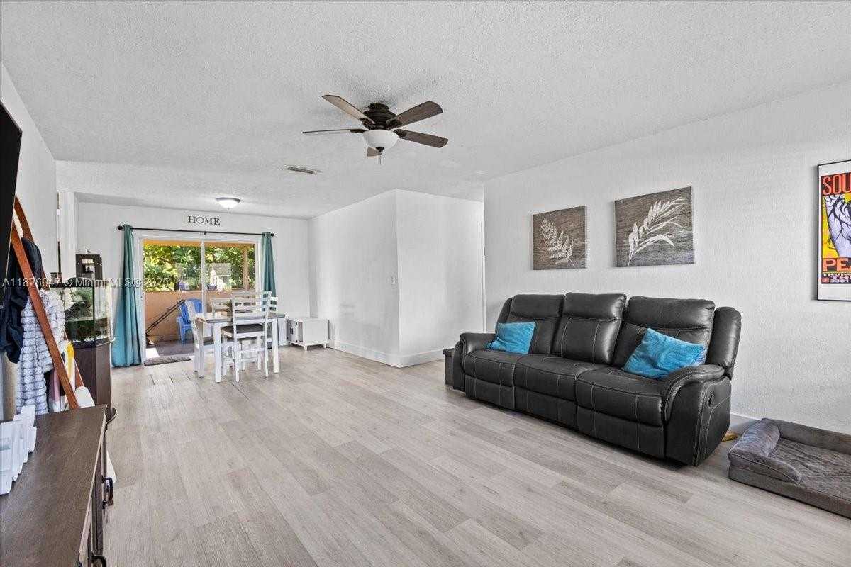 Small Image of 7307 SOUTH WEST 8TH ST, North Lauderdale Number 9