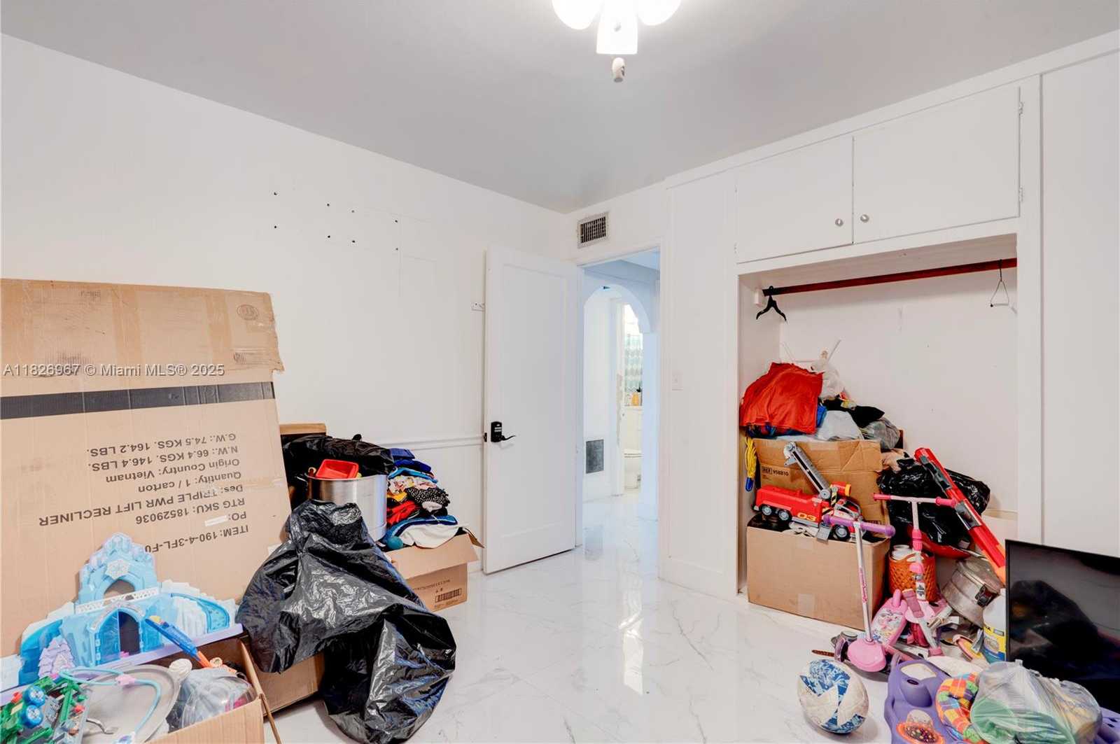 Small Image of 13645 NORTH WEST 3RD AVE, North Miami Number 19