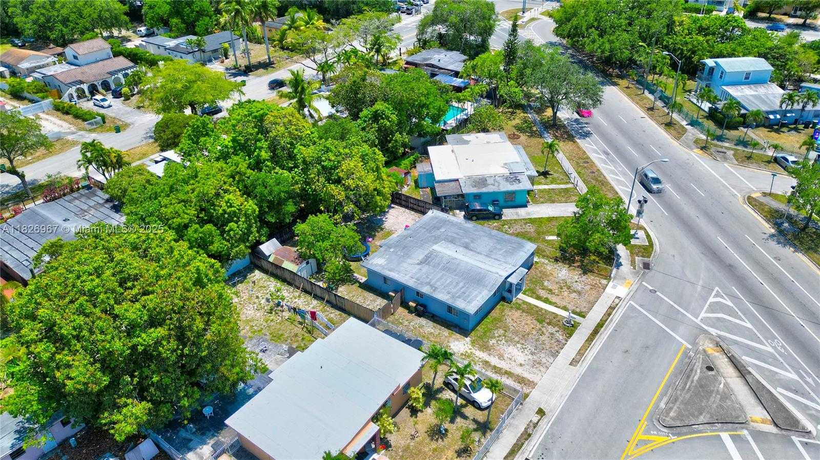 Small Image of 13645 NORTH WEST 3RD AVE, North Miami Number 32