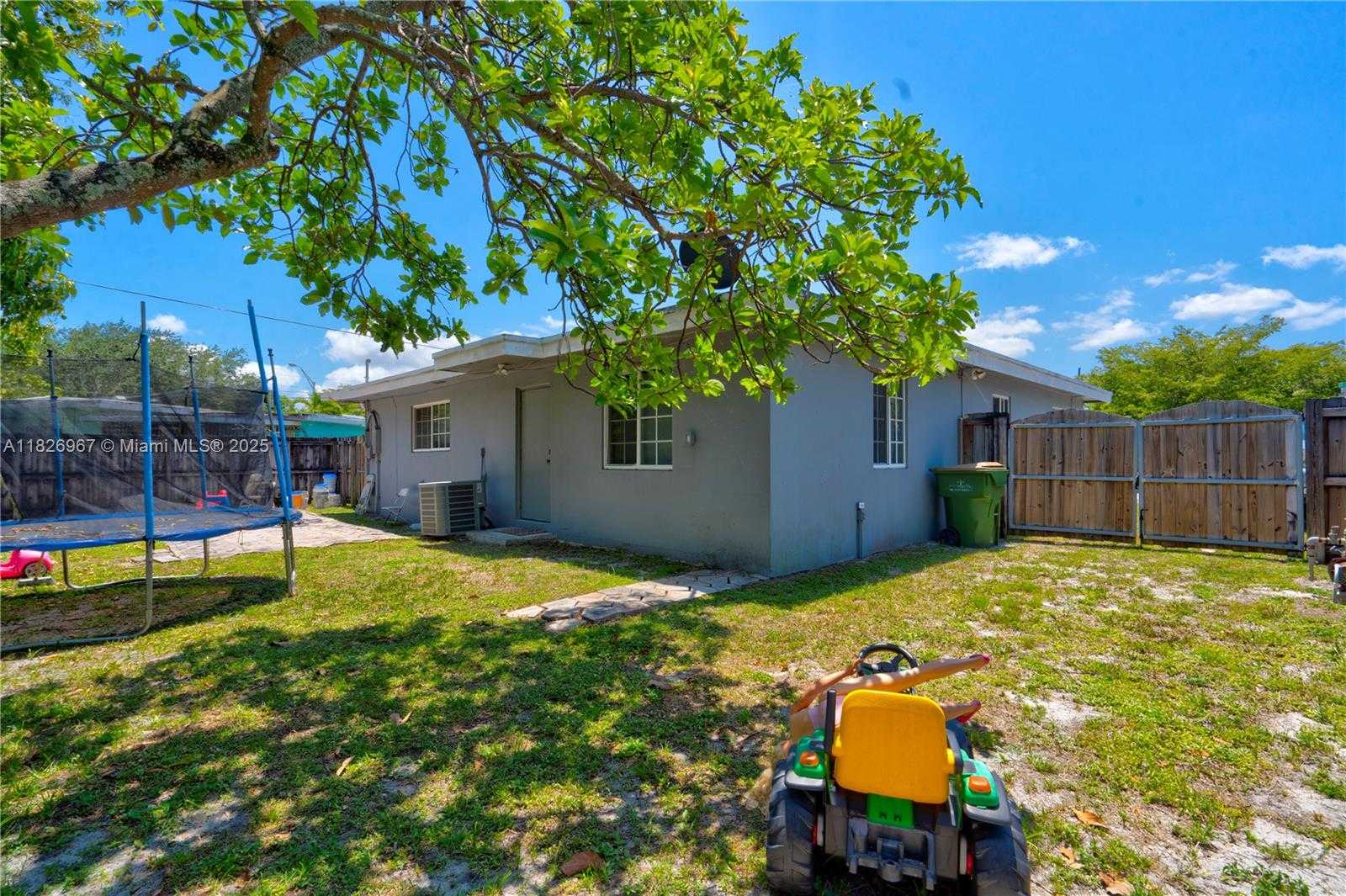 Small Image of 13645 NORTH WEST 3RD AVE, North Miami Number 38