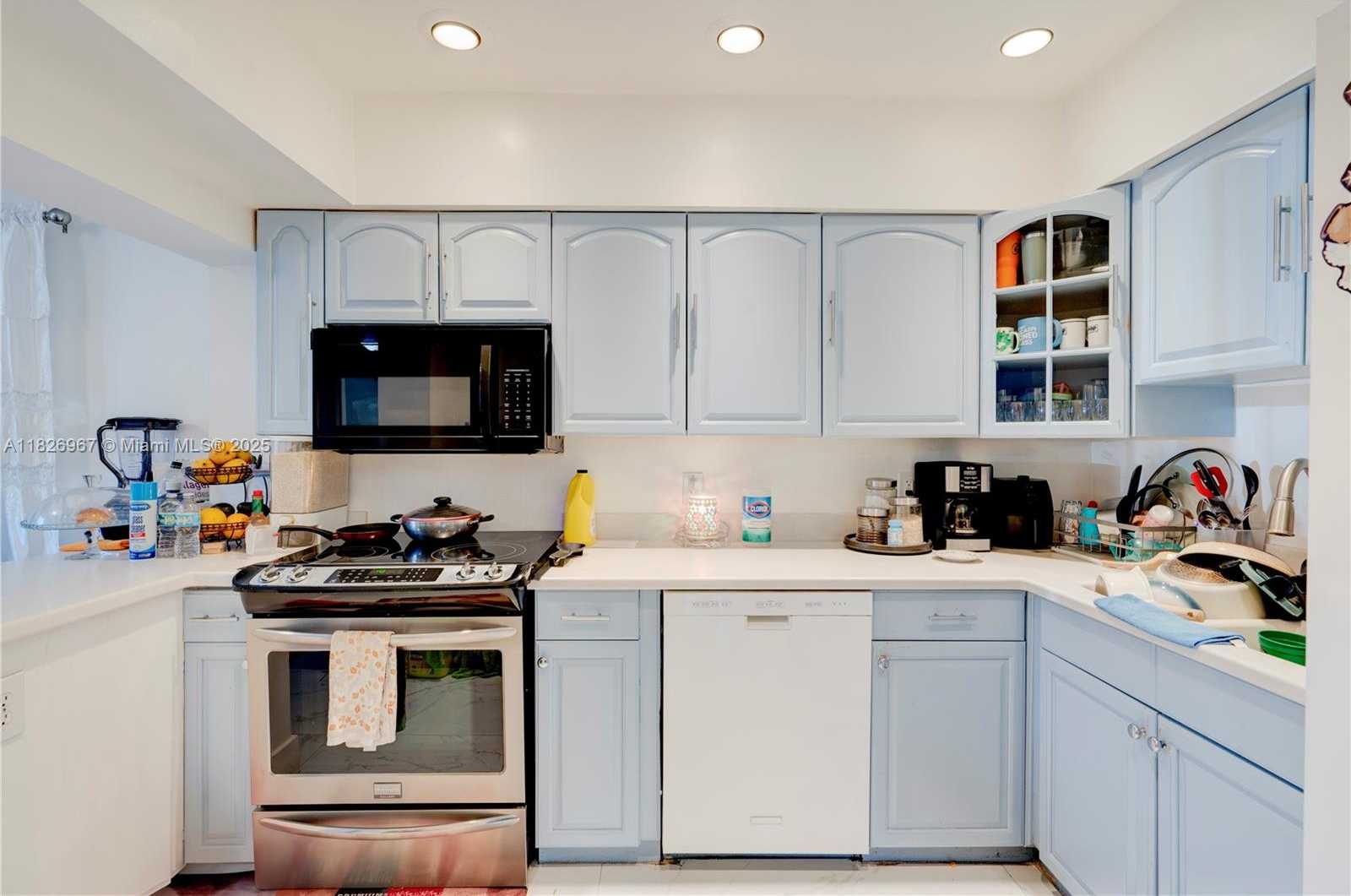 Small Image of 13645 NORTH WEST 3RD AVE, North Miami Number 4