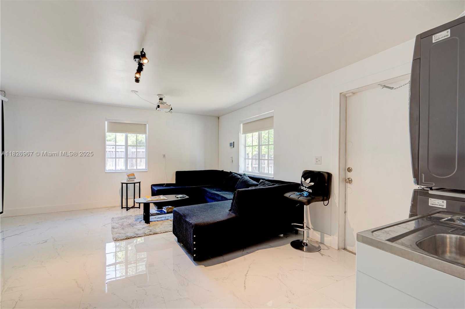 Small Image of 13645 NORTH WEST 3RD AVE, North Miami Number 8