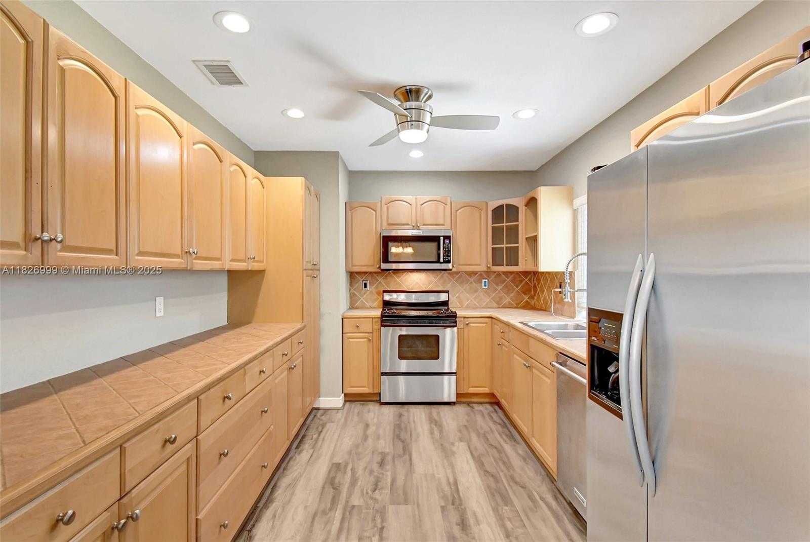 Small Image of 11120 NORTH WEST 26TH PL, Sunrise Number 14