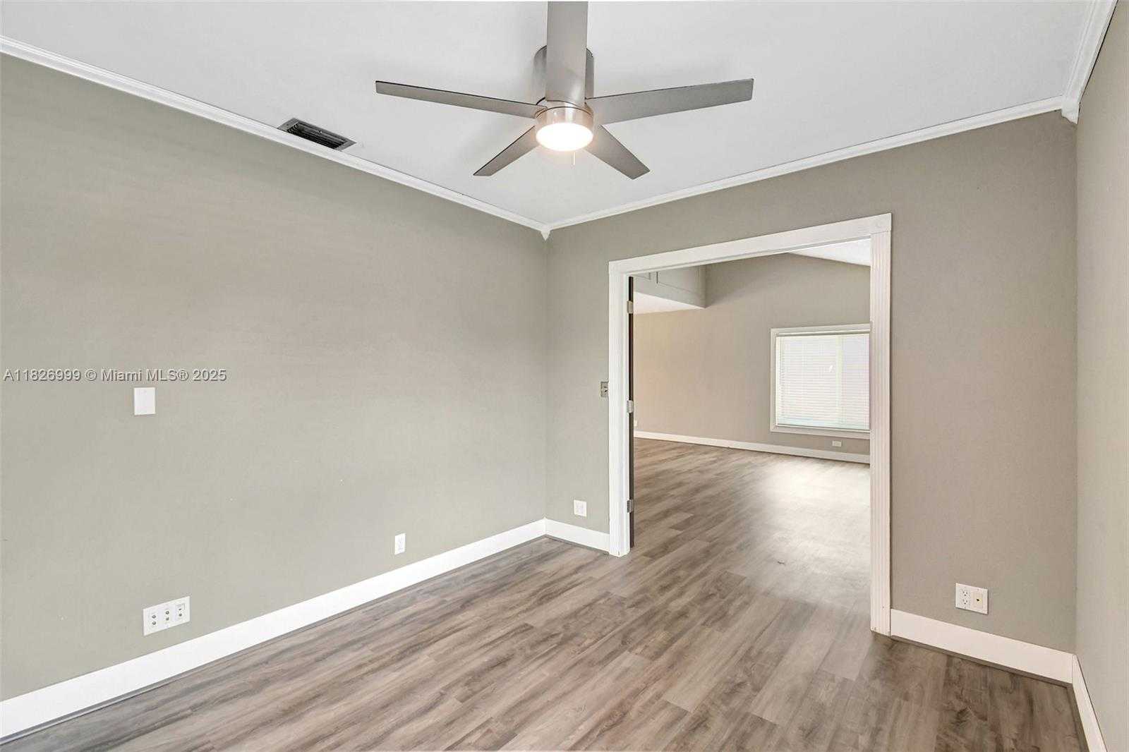 Small Image of 11120 NORTH WEST 26TH PL, Sunrise Number 7