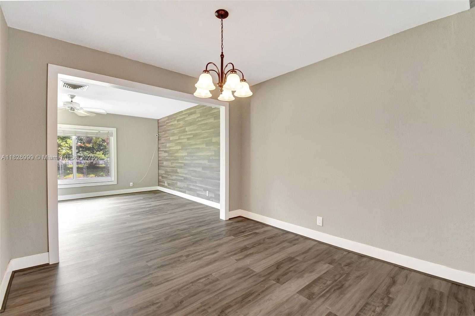 Small Image of 11120 NORTH WEST 26TH PL, Sunrise Number 9