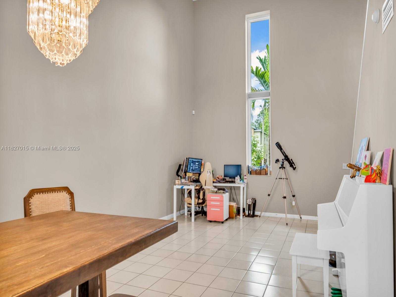 Small Image of 3131 JASPER WAY, Miramar Number 10