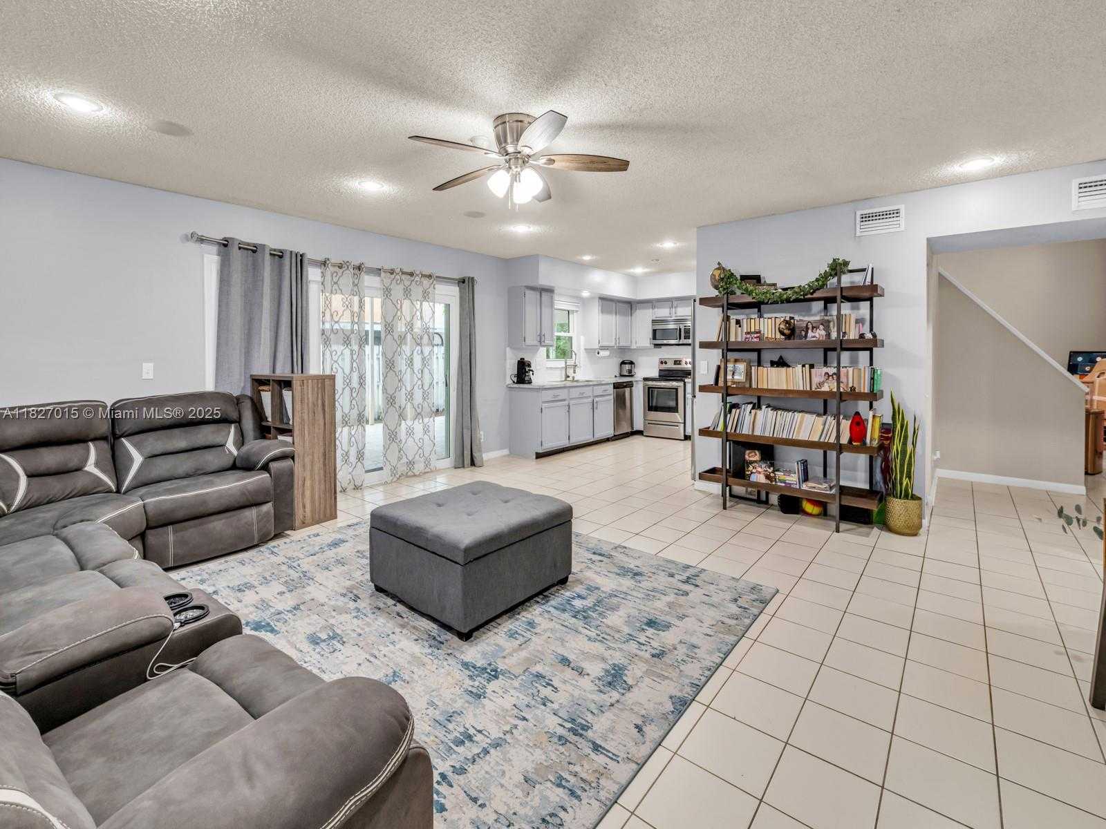 Small Image of 3131 JASPER WAY, Miramar Number 15