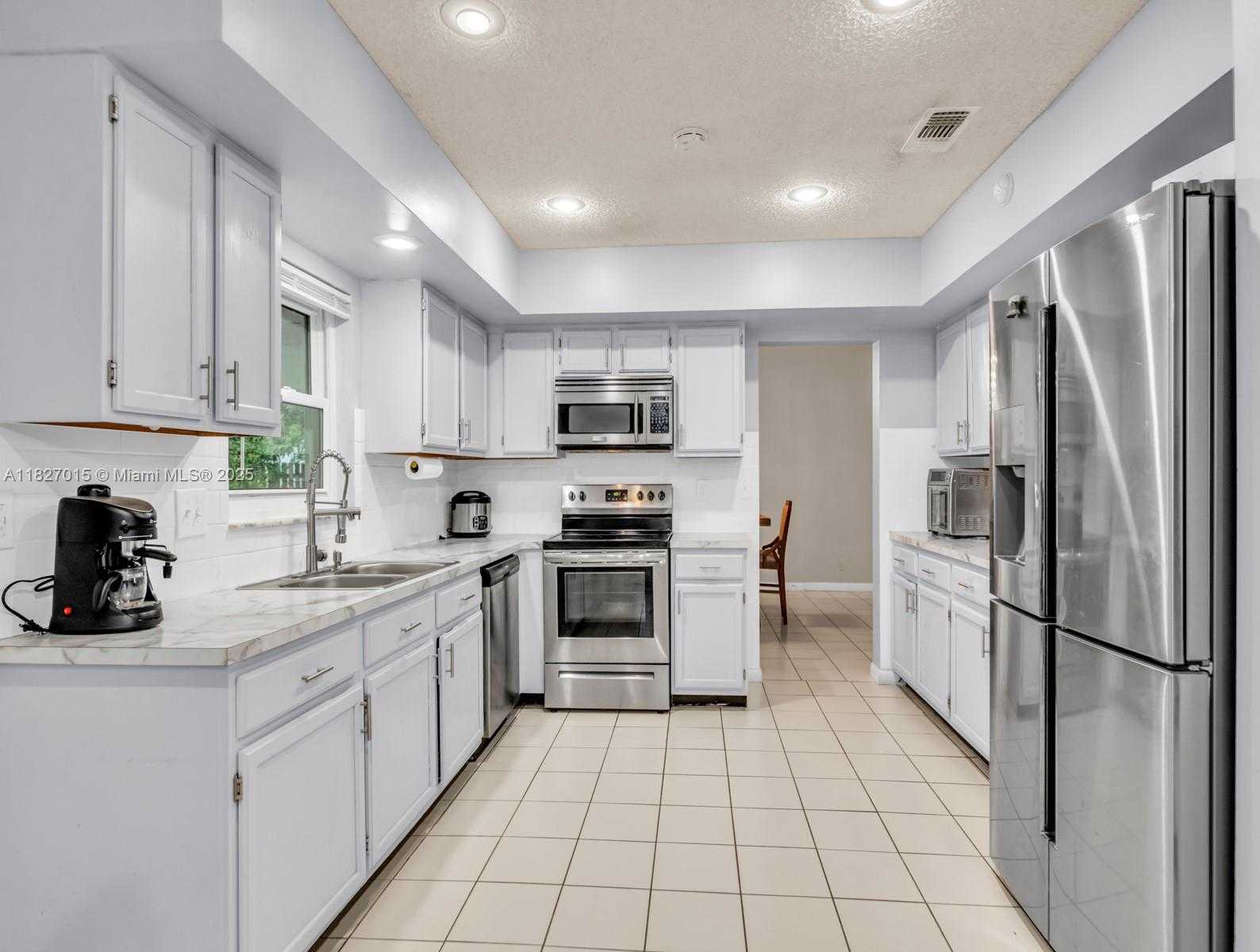Small Image of 3131 JASPER WAY, Miramar Number 17