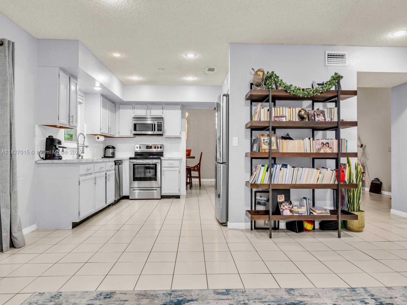 Small Image of 3131 JASPER WAY, Miramar Number 20