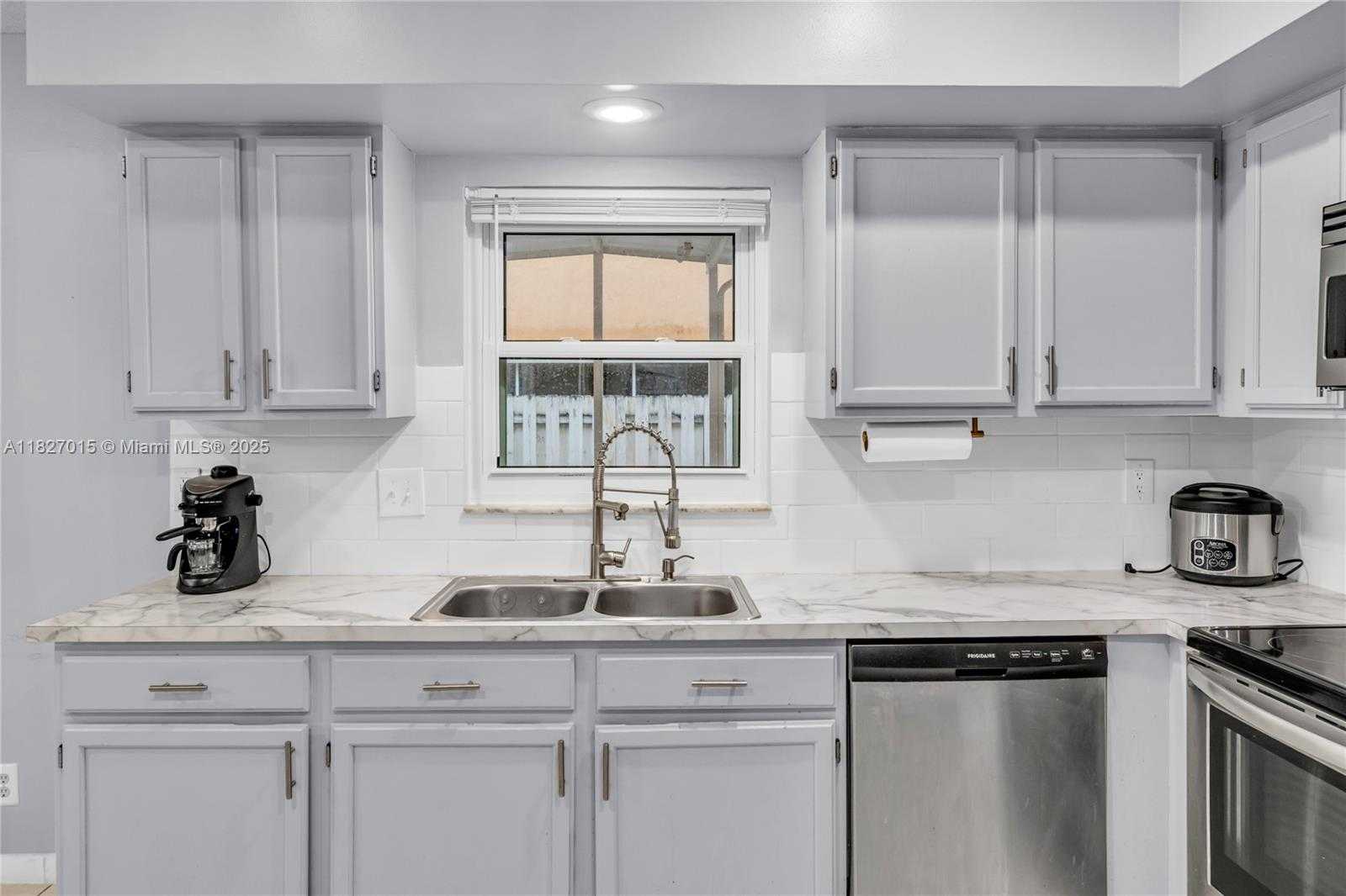 Small Image of 3131 JASPER WAY, Miramar Number 7