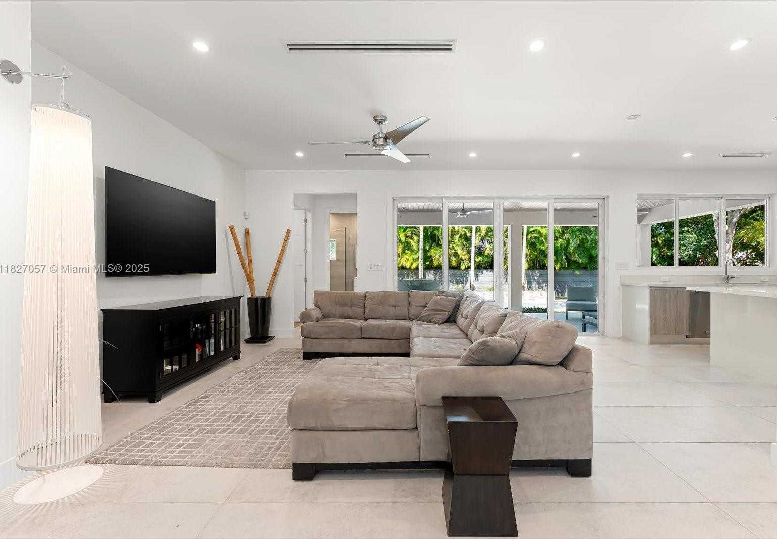 Small Image of 7931 SOUTH WEST 58TH AVE, South Miami Number 4