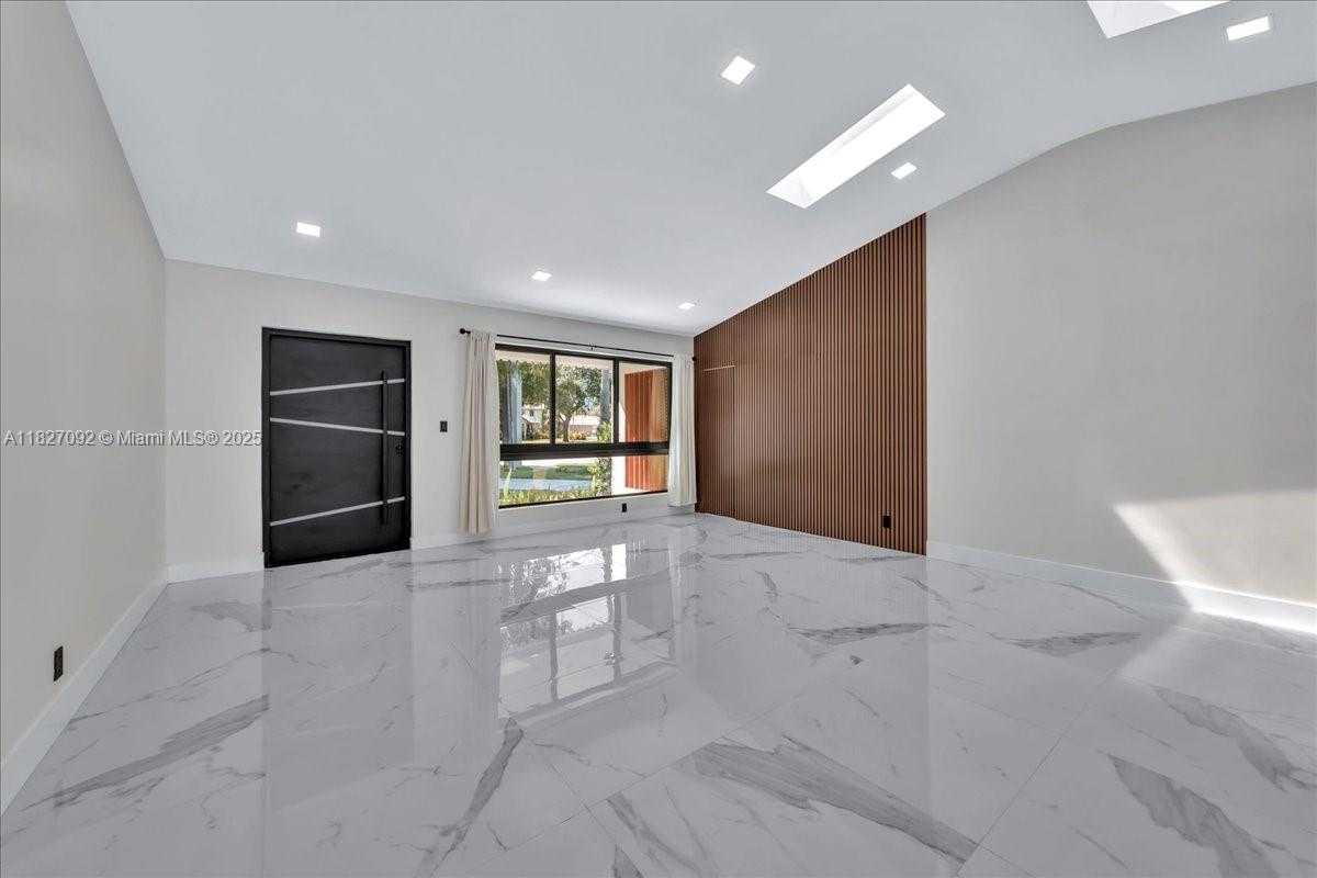 Small Image of 5890 SOUTH WEST 13TH ST, Plantation Number 10
