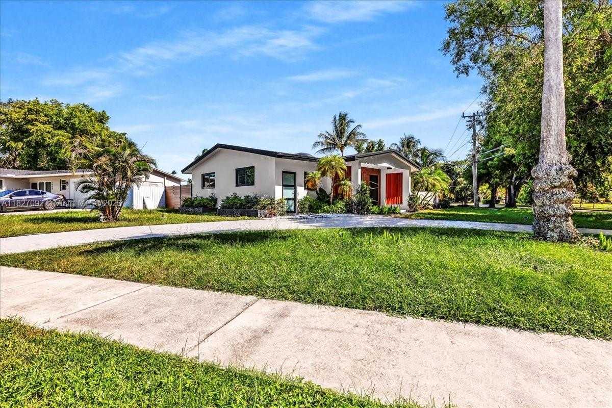 Small Image of 5890 SOUTH WEST 13TH ST, Plantation Number 2